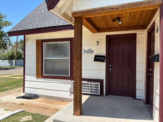1112 35th St in Lubbock, TX - Foto de edificio - Building Photo