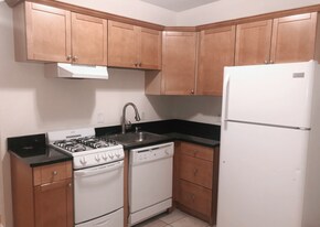 16 Alberta Ter, Unit 3 in Cambridge, MA - Building Photo
