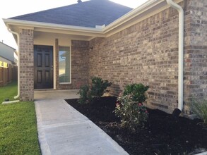 5554 Latta Plantation Dr in Katy, TX - Building Photo - Building Photo