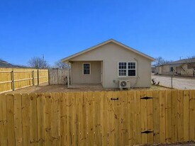 2721 Colgate St in Lubbock, TX - Building Photo