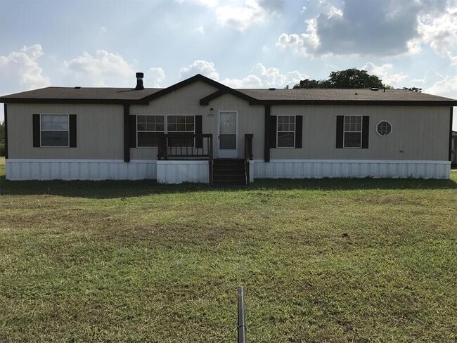 property at 2500 Redwood Cir