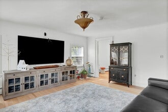 283 Main St in Wethersfield, CT - Building Photo - Building Photo