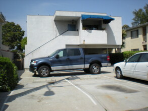 2120 Stewart St, Unit 2 in Santa Monica, CA - Building Photo - Building Photo