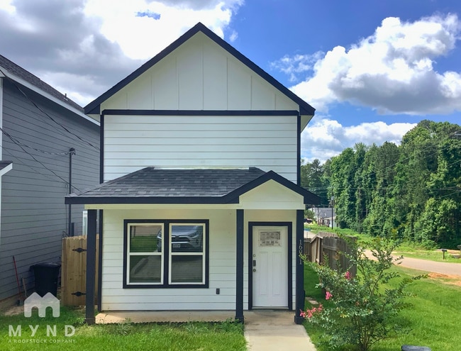 property at 16991 Balmoral St