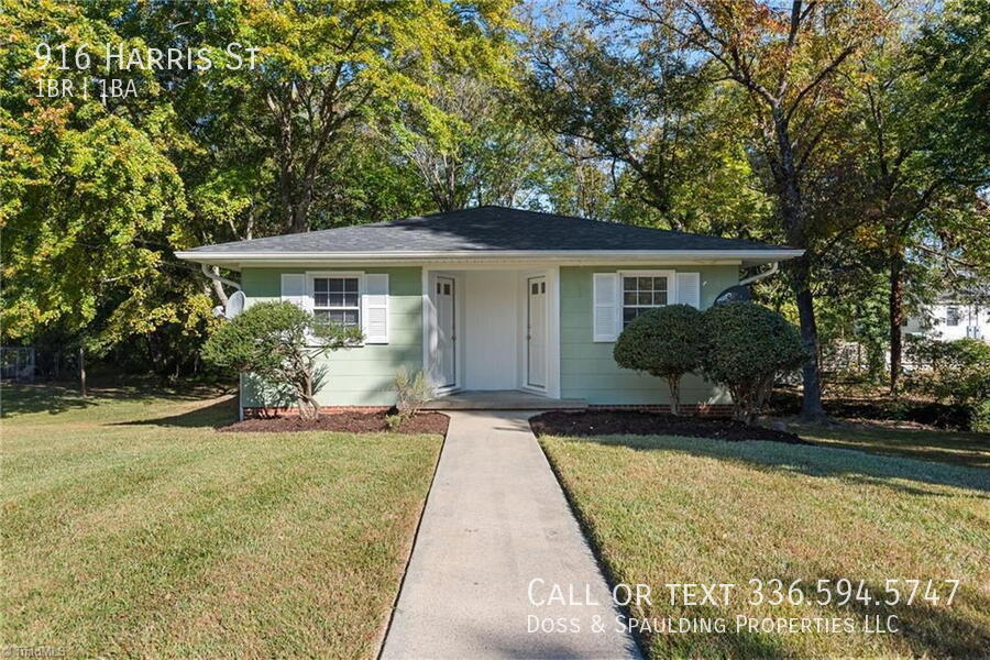 916 Harris St in Burlington, NC - Building Photo