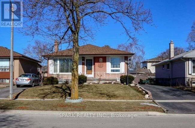property at 16 Horwood Dr