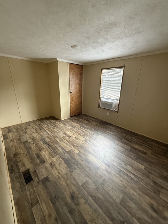 property at 605 Henrietta St