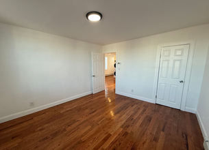 129 Orleans St, Unit 7 in Boston, MA - Building Photo - Building Photo