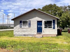 646 Booker Ave in Lake Wales, FL - Building Photo