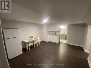 487-3-R487 Aztec Dr in Oshawa, ON - Building Photo - Building Photo