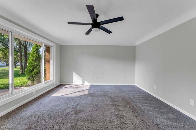 6775 Middlebrook Blvd