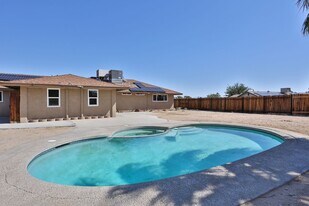 74011 Aztec Ave in Twentynine Palms, CA - Building Photo