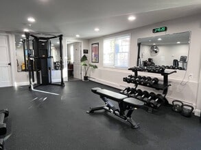 Dover Heights in Acton, MA - Foto de edificio - Building Photo