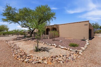 3735 N Gunnison Dr in Tucson, AZ - Building Photo - Building Photo