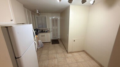 1510 E Broadway in Long Beach, CA - Building Photo - Building Photo