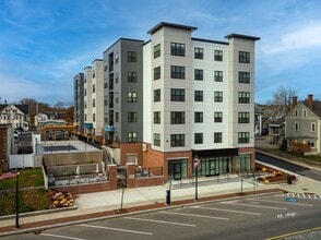 The Isabella Apartments in Concord, NH - Foto de edificio - Building Photo