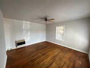 6608 Wild St in Austin, TX - Building Photo - Building Photo