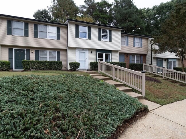 7708 Kelley Ct in Raleigh, NC - Building Photo - Building Photo