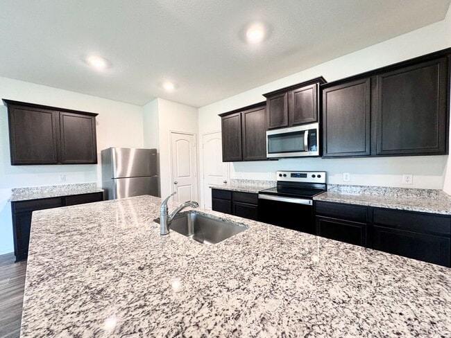 11061 Eyelet Harbor in Converse, TX - Building Photo - Building Photo