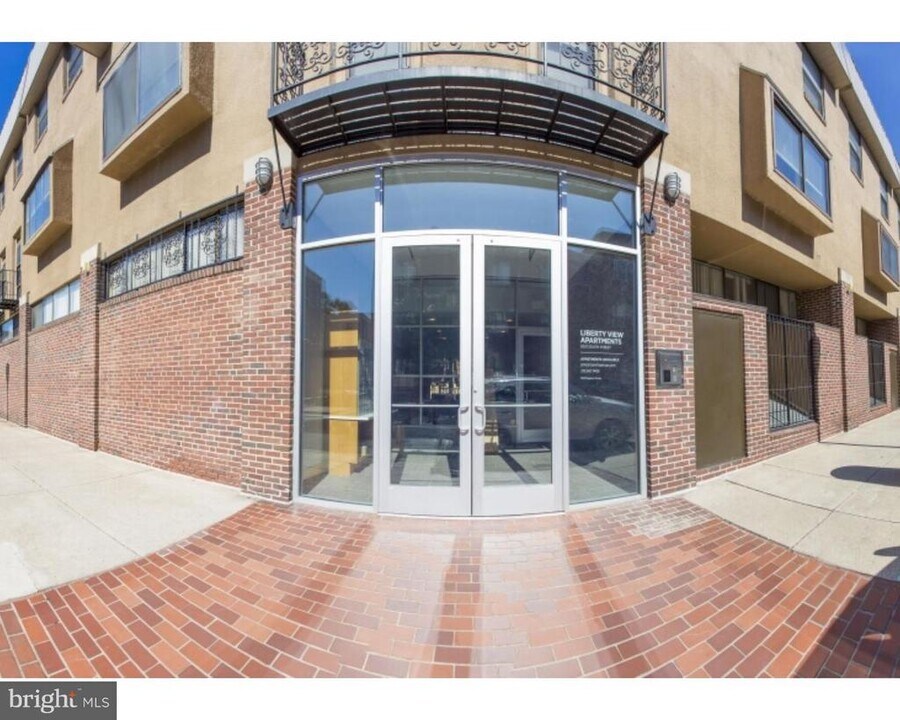2031 South St-Unit -204 in Philadelphia, PA - Building Photo