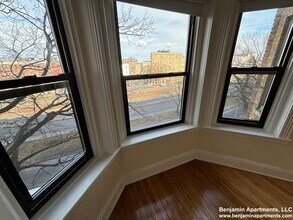 1165 Commonwealth Ave, Unit 16 in Boston, MA - Foto de edificio - Building Photo