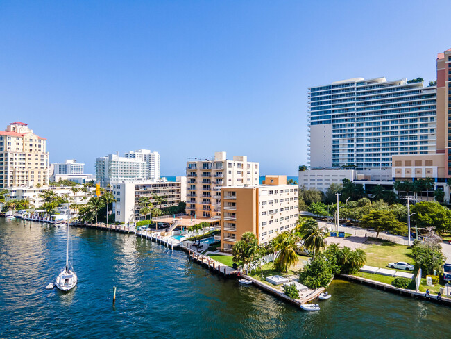 Harbor House East in Fort Lauderdale, FL - Building Photo - Building Photo