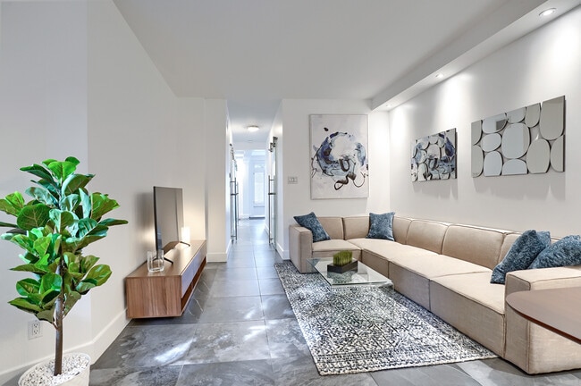 1218 Alexandre-Desève Rue in Montréal, QC - Building Photo - Building Photo