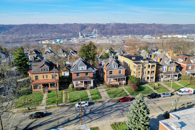 724-726 California Ave in Pittsburgh, PA - Foto de edificio - Building Photo