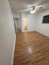 1802 E Glenoaks Blvd, Unit Unit B in Glendale, CA - Foto de edificio - Building Photo