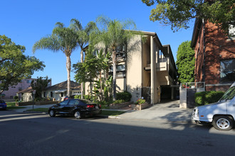 121 S Belmont St in Glendale, CA - Building Photo - Building Photo