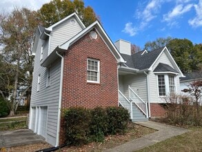 612 Sutton Way SW in Marietta, GA - Building Photo - Building Photo