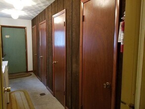 103 S Spring St, Unit Apt 3 in Franklin Grove, IL - Building Photo - Building Photo