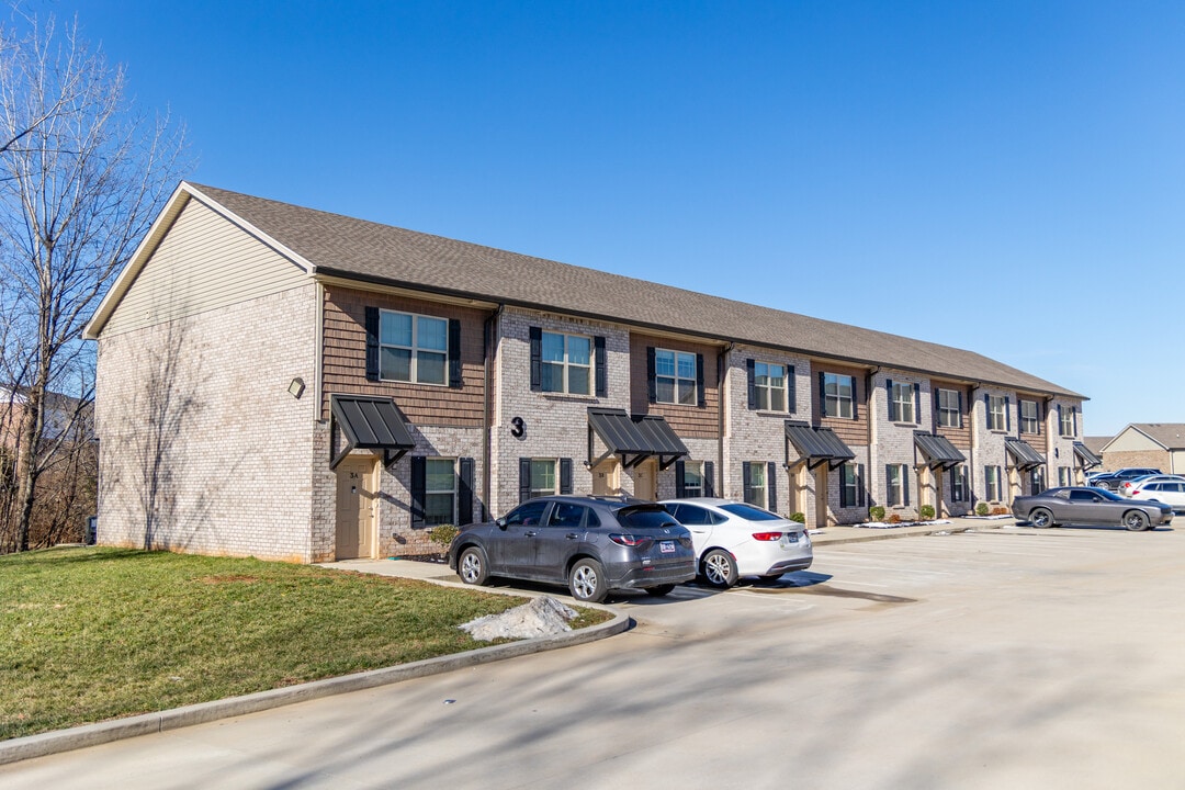 Pinebrook Apartments in Clarksville, TN - Building Photo