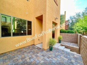 2428 E Emerald Moon Dr in Tucson, AZ - Building Photo - Building Photo
