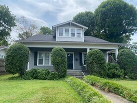 1122 Nutwood St in Bowling Green, KY - Building Photo