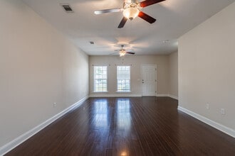 503 Bradwell St in Hinesville, GA - Building Photo - Building Photo