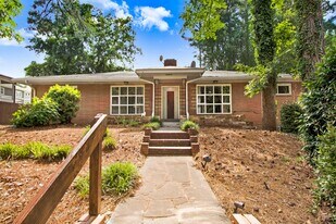 105 Pineland Cir in Raleigh, NC - Building Photo