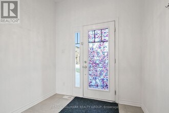 233 Pingwi Pl in Ottawa, ON - Building Photo - Building Photo