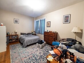489 Boylston St, Unit 2 in Brookline, MA - Building Photo - Building Photo