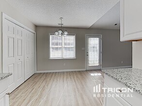 204 Wexford Dr in Clayton, NC - Building Photo - Building Photo