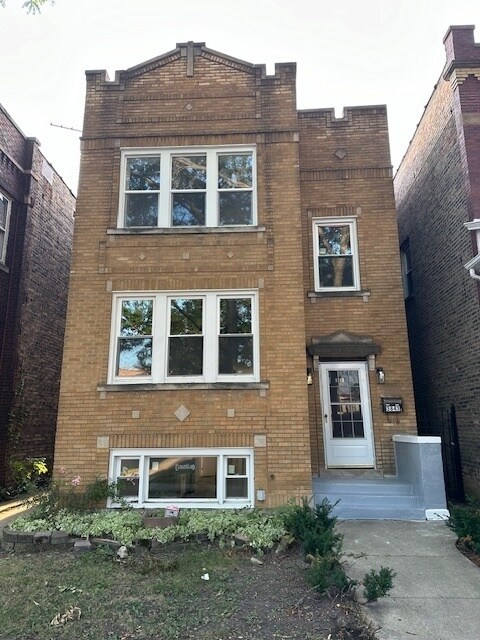 3843 N St Louis Ave in Chicago, IL - Building Photo