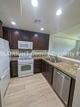 832 Tarragon Ln in San Luis Obispo, CA - Building Photo - Building Photo