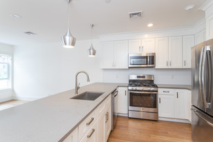 Modern Townhomes in White Plains, NY - Building Photo
