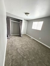 194 Lindsey Ave in Oconto, WI - Building Photo - Building Photo