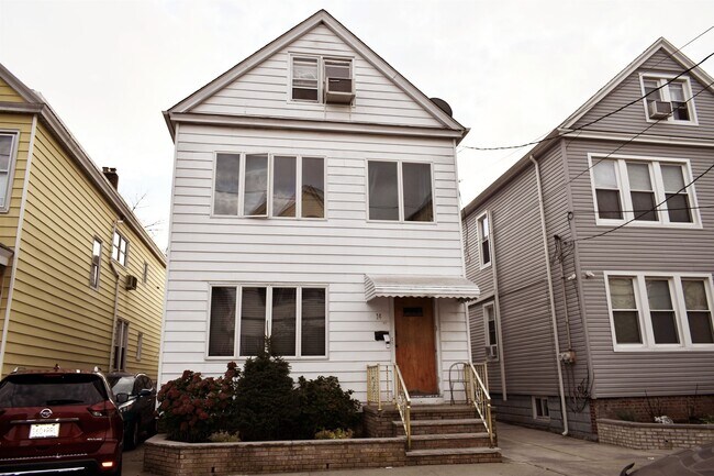property at 14 Newark Bay Ct
