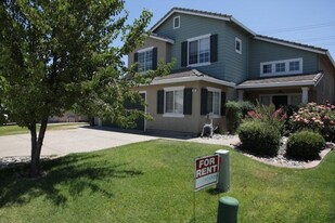 992 Darby Dr in Tracy, CA - Building Photo