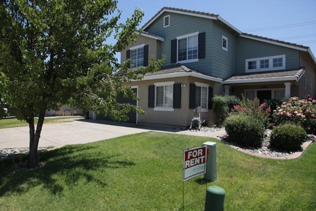 property at 992 Darby Dr