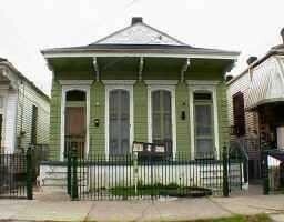 property at 2842 Baronne St