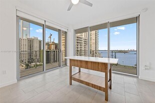 2150 N Bayshore Dr, Unit 1301 in Miami, FL - Building Photo