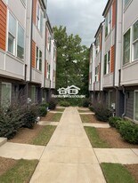 1319 Millpark Ln in Charlotte, NC - Building Photo